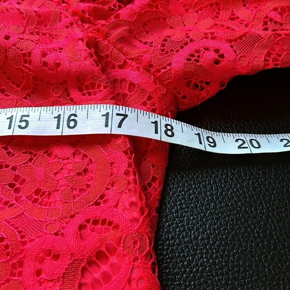 Lilly Pulitzer Averi Lace Top Ruby Red Two Tone Carnival Lace Shirt Sz S - Picture 15 of 16